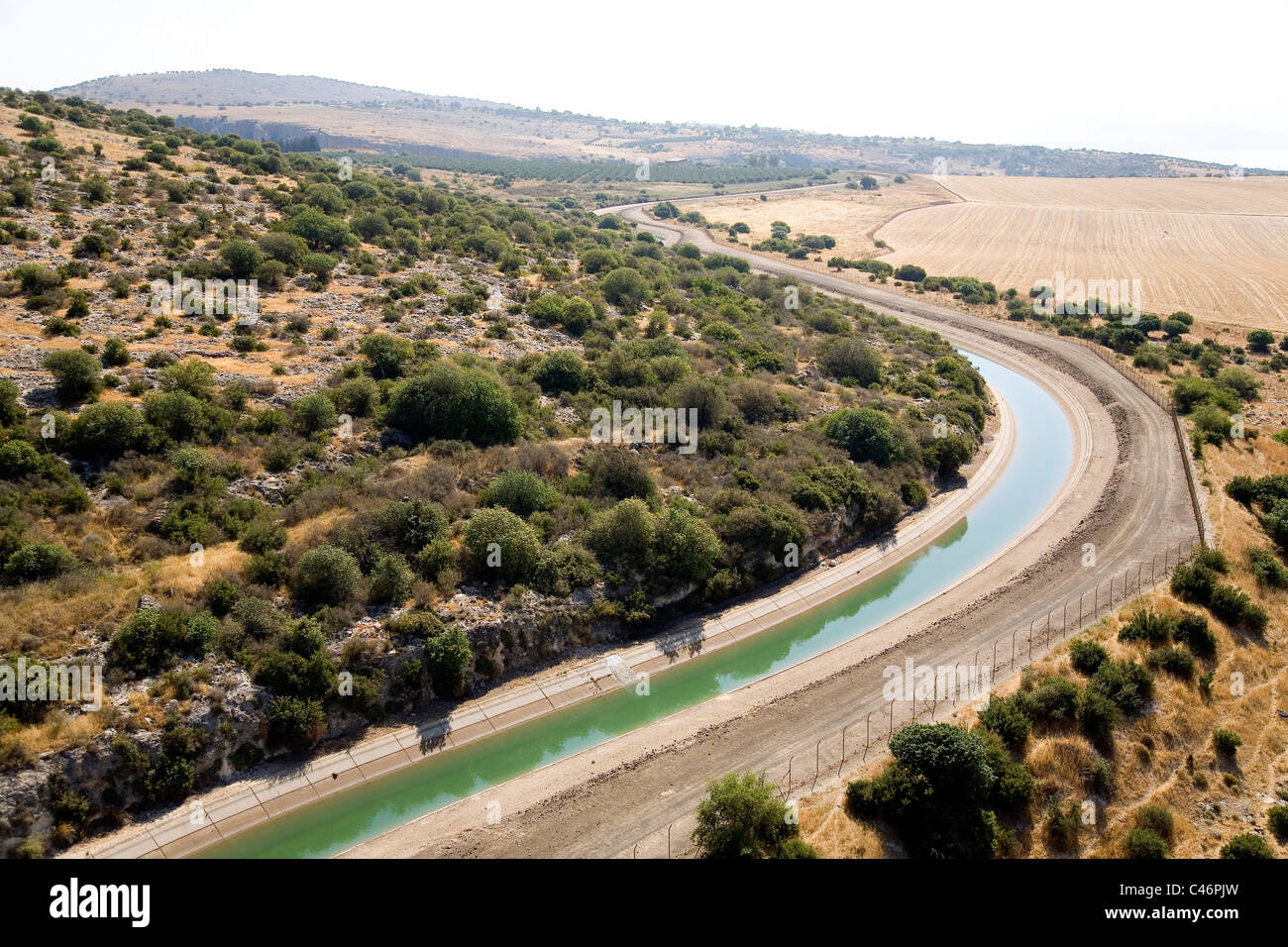 Photographie aérienne d'une ouverture de la canel nationale d'eau dans la Haute Galilée Banque D'Images