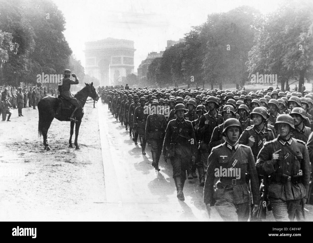 Seconde Guerre mondiale : la revue de la Victoire à Paris, juin 1940 Banque D'Images