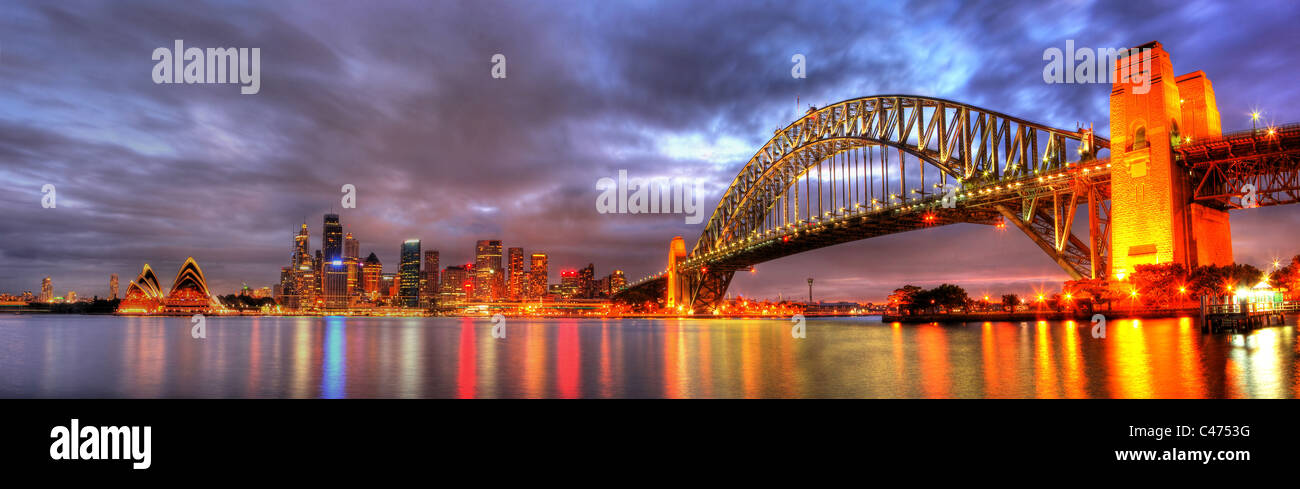 Le port de Sydney avec l'Opéra et Bridge Banque D'Images