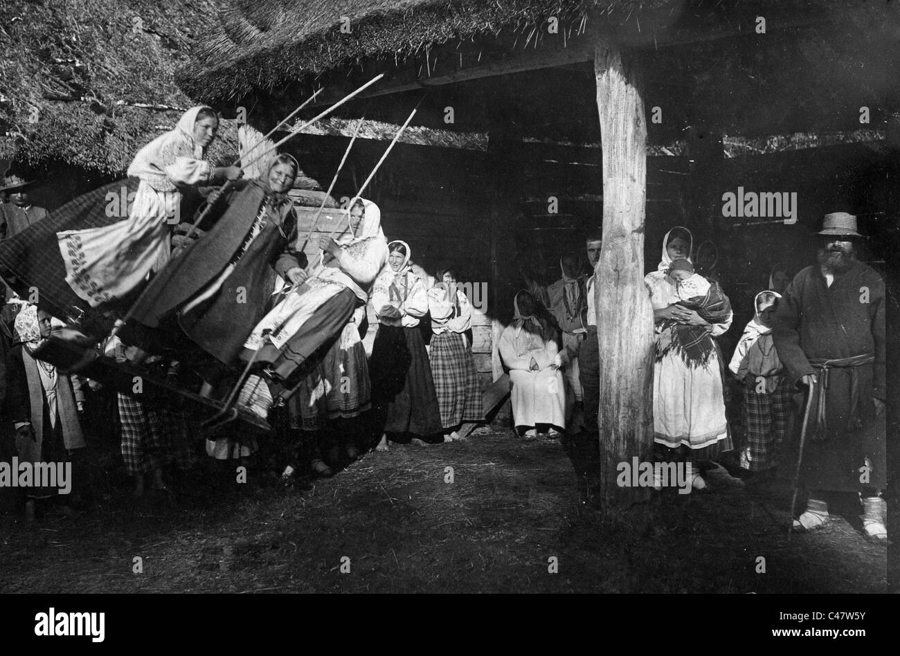Les agriculteurs russes profitant de leur temps libre, 1916 Banque D'Images