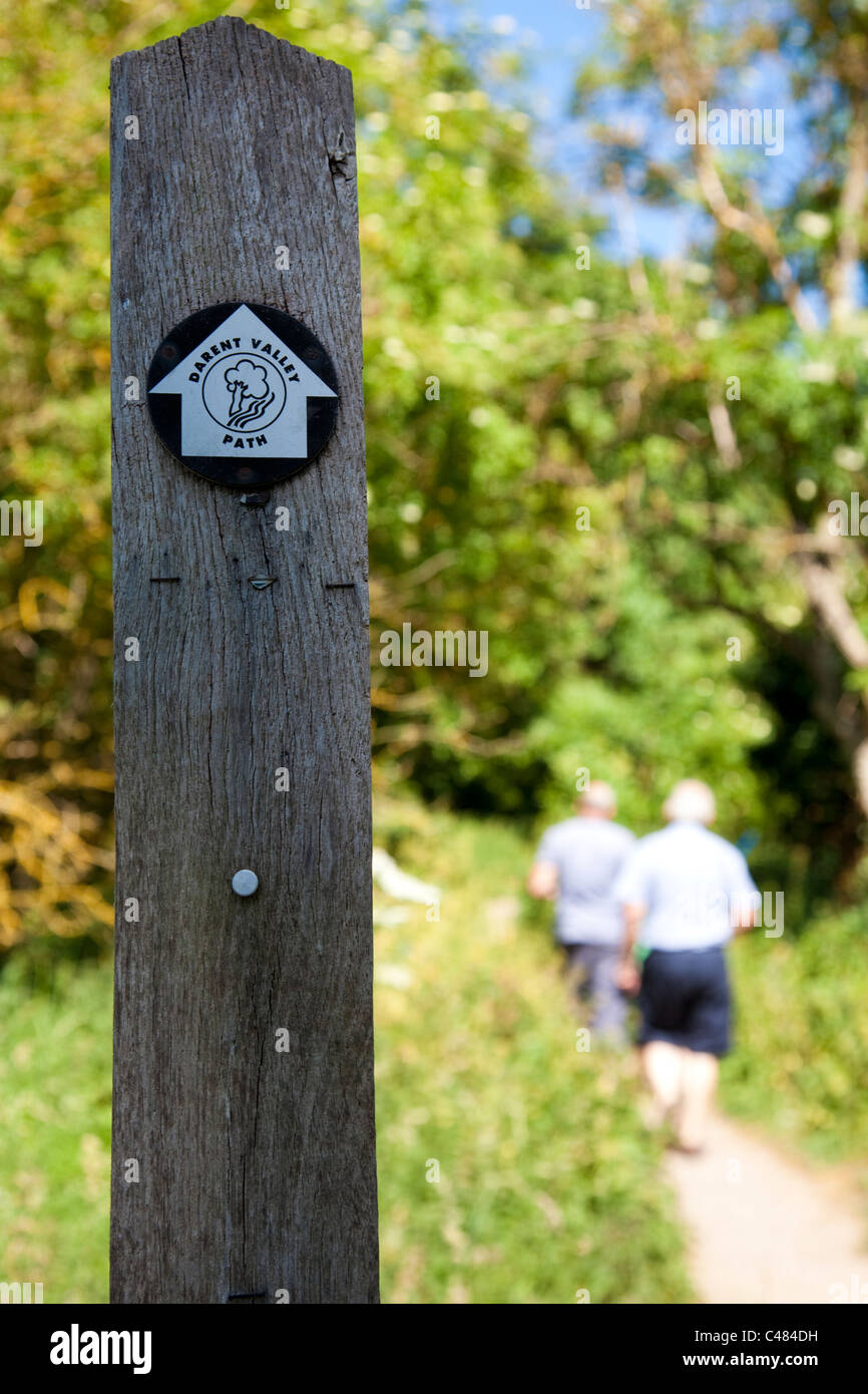 Chemin post sur le chemin de la vallée à Farningham Darent, Kent, UK Banque D'Images