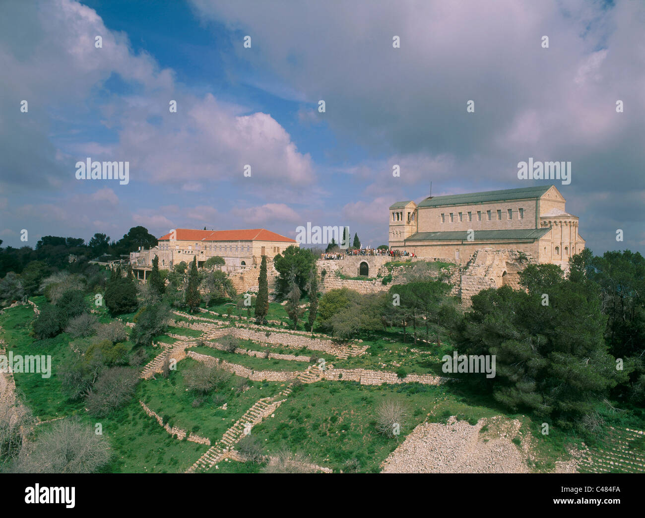 Photo aérienne de l'église de la Transfiguration sur le sommet du mont Tavor dans la basse Galilée Banque D'Images