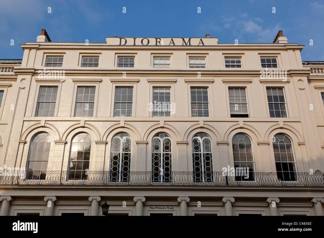 La façade du bâtiment, Nash Diorama conçu maintenant le QG de la Prince's Trust, dans Park Square, London. Banque D'Images