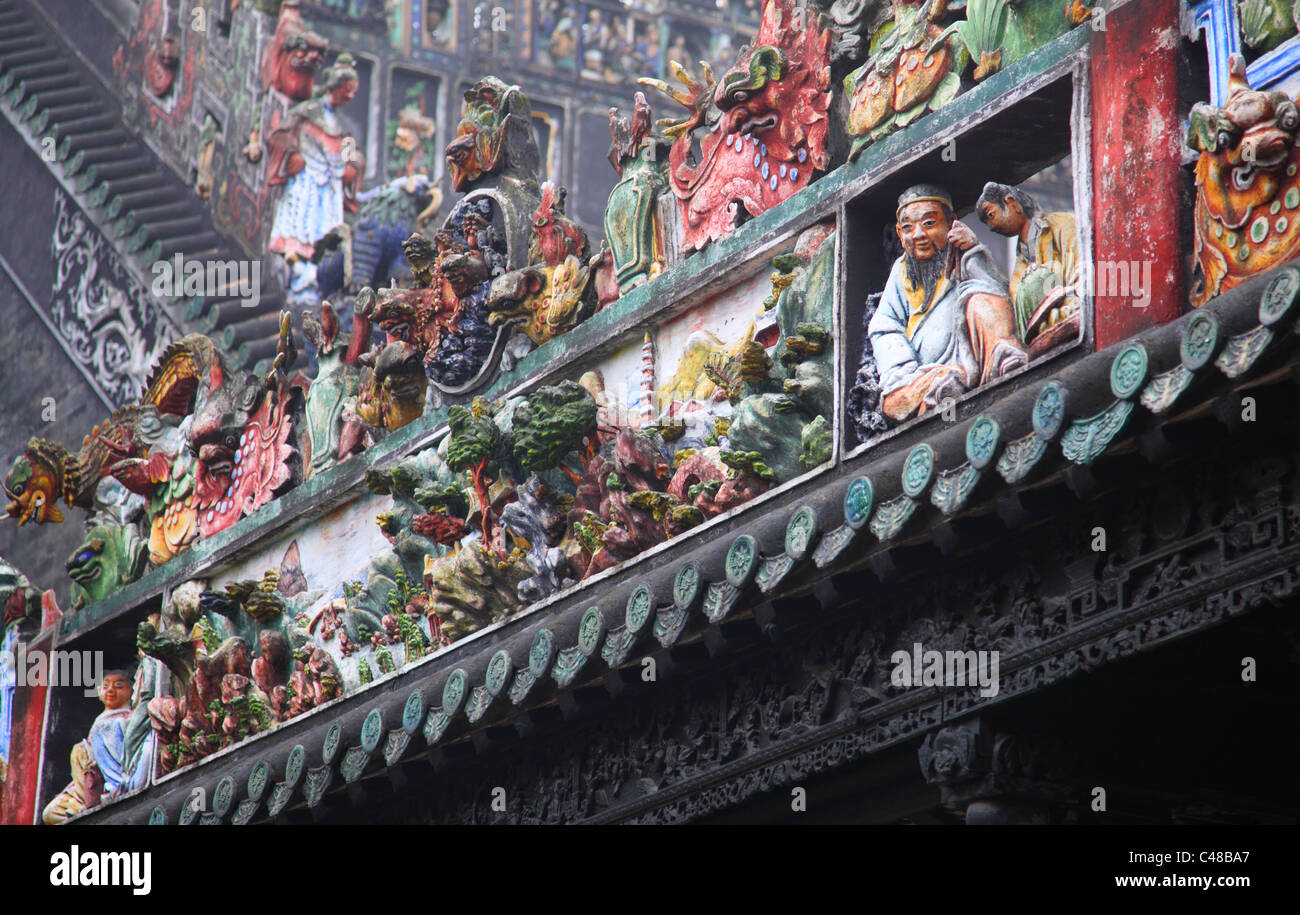 Détail du toit au Musée des Arts Folkloriques du Guangdong, Guangzhou, Chine Banque D'Images