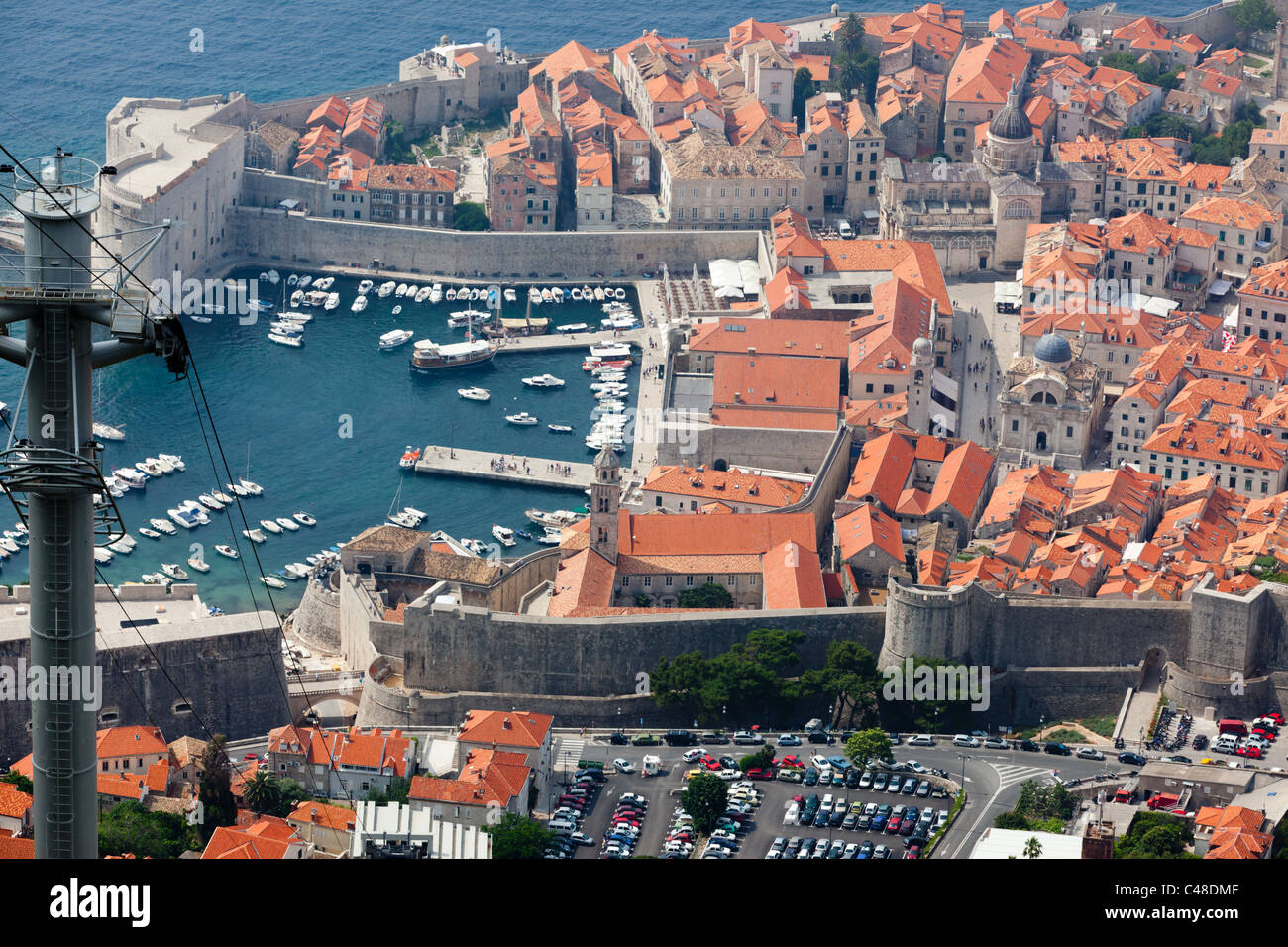 Vieille ville de Dubrovnik vu de Srd Hill. Banque D'Images