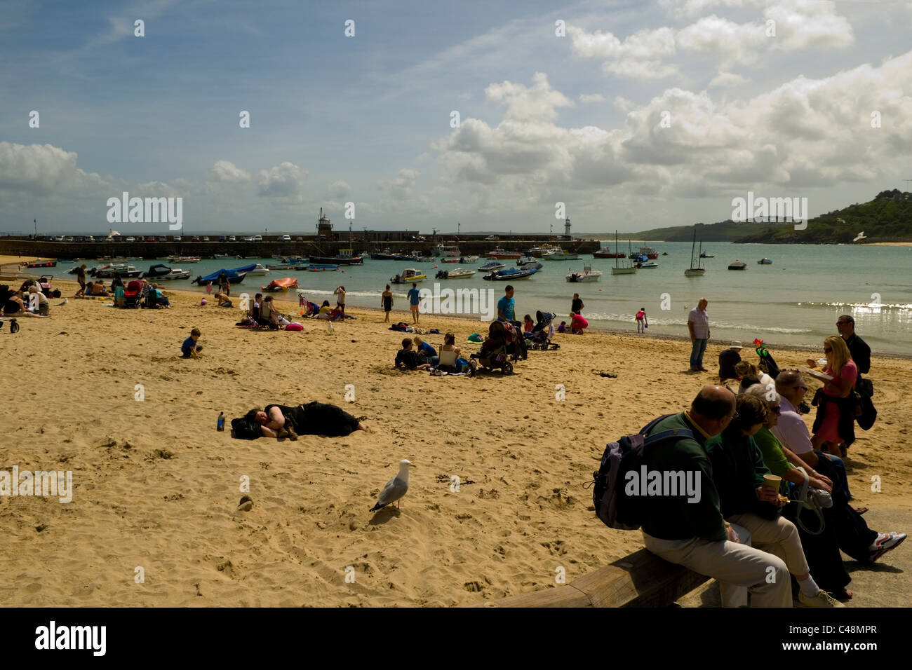 Plage de St Ives, Cornwall avec les touristes England UK Banque D'Images