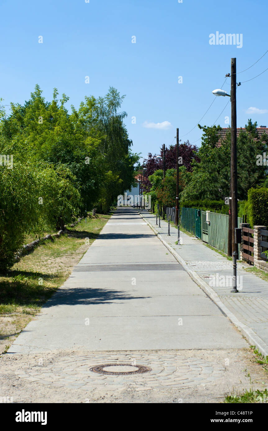 Des maisons privées et une rue calme, à Berlin. 130 District Banque D'Images