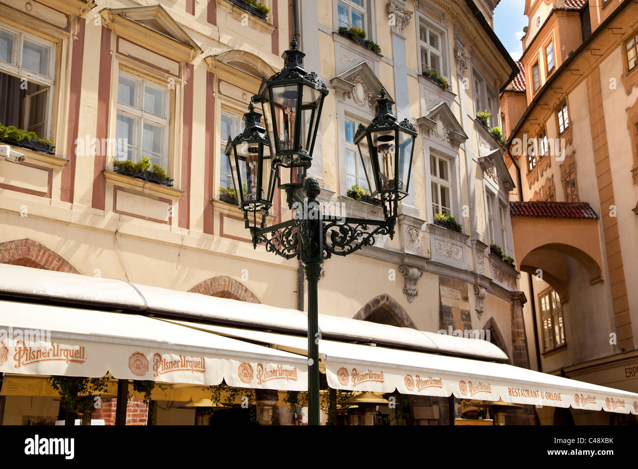 La vieille ville de Prague. Le restaurant u Orloje. Banque D'Images