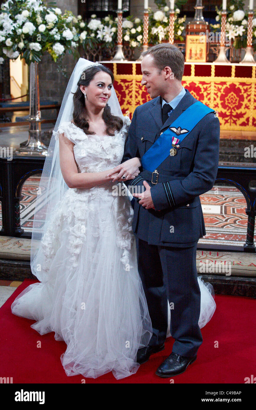 Assimilés font semblant de se marier à une cérémonie de mariage royal maquette filmée pour un T-Mobile annonce Banque D'Images