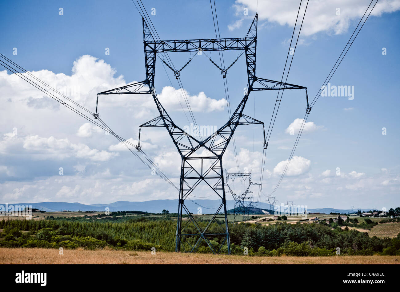 Pylônes électriques, France Banque D'Images