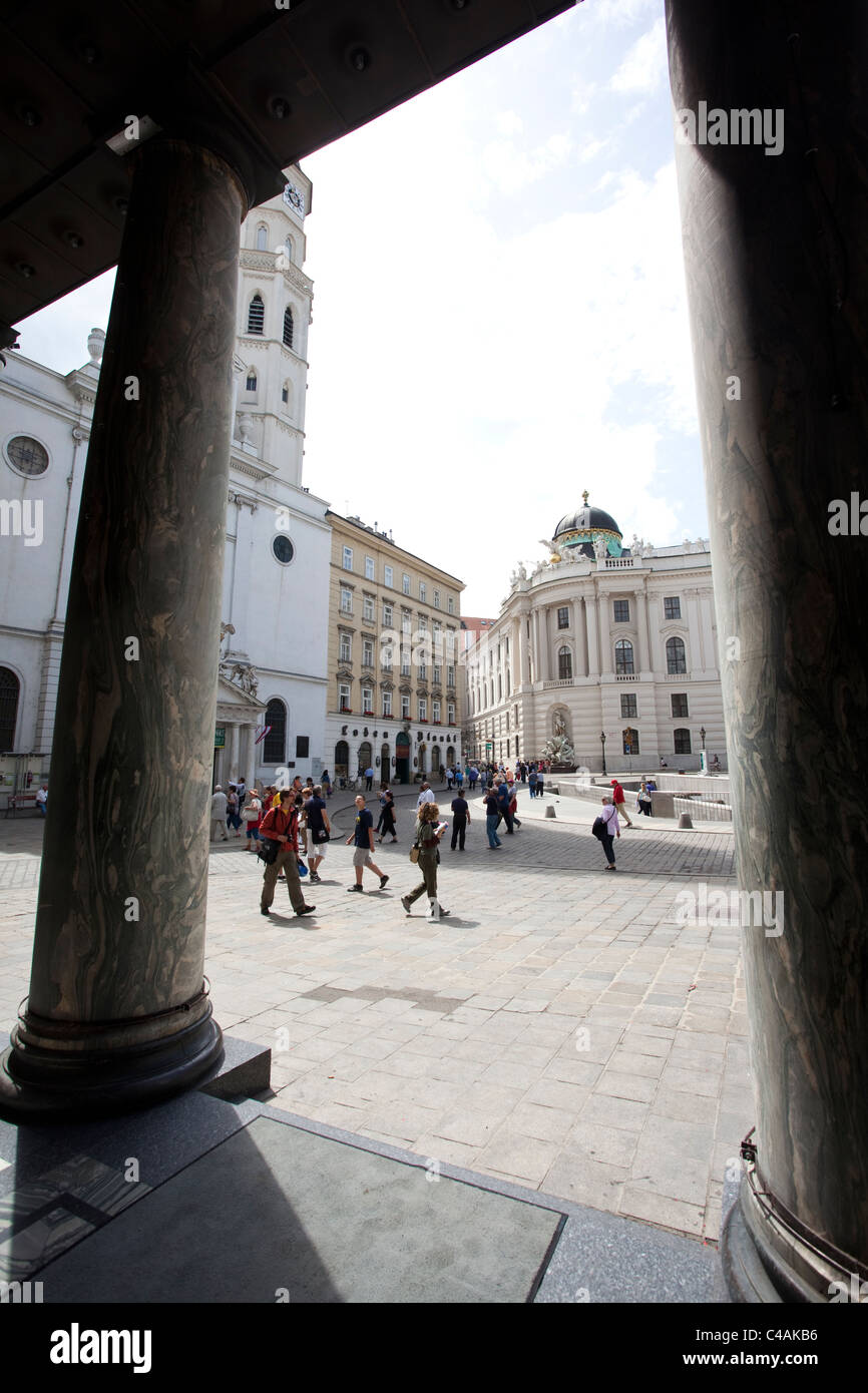 Voir à partir de la banque Raiffeisen sur Michaelerplatz Square, Vienne, Autriche, Europe. Photo:Jeff Gilbert Banque D'Images