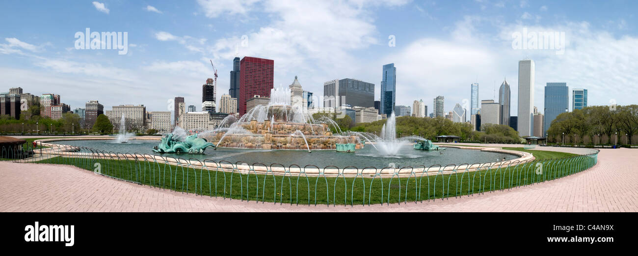 Panorama de la fontaine de Buckingham au Grant Park de Chicago. Banque D'Images