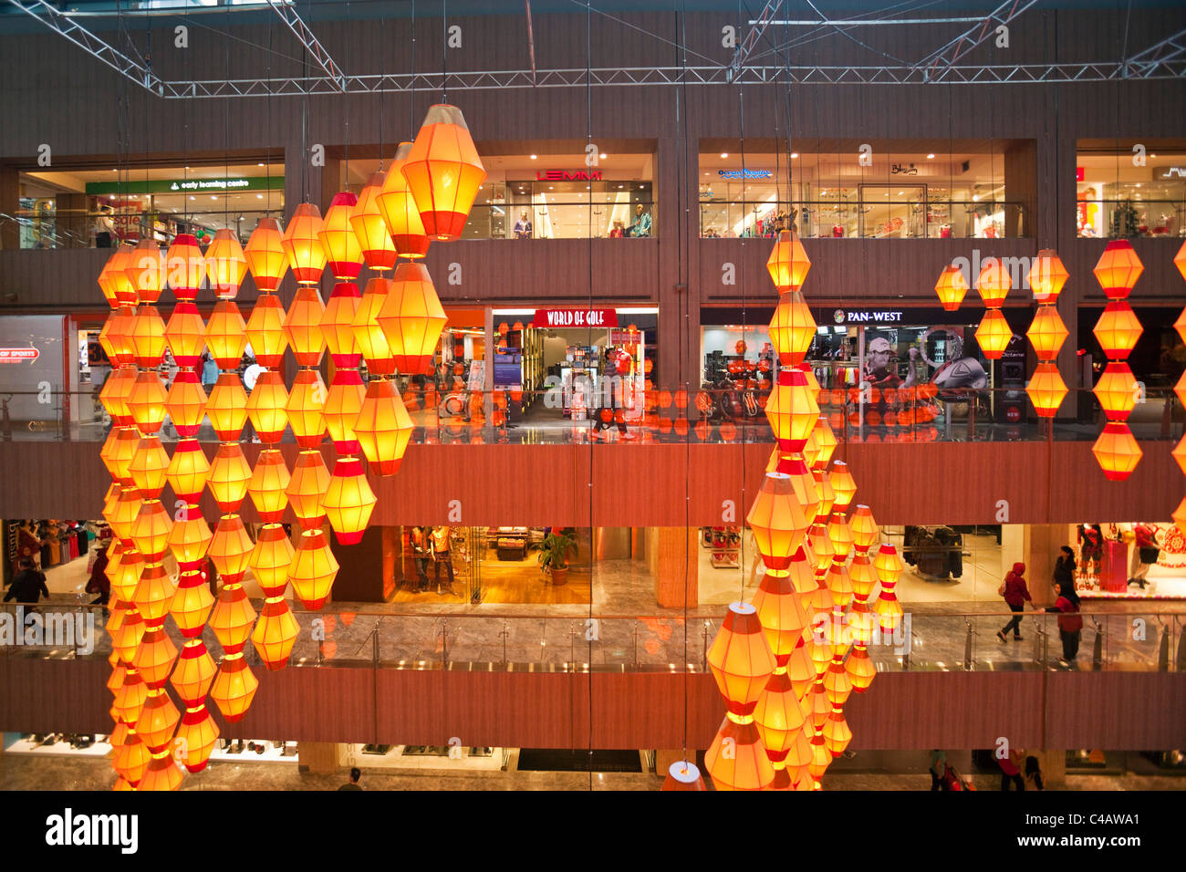 Singapour, Singapour, Orchard Road. Paragon shopping centre sur Orchard Road décoré pour le Nouvel An chinois. Banque D'Images