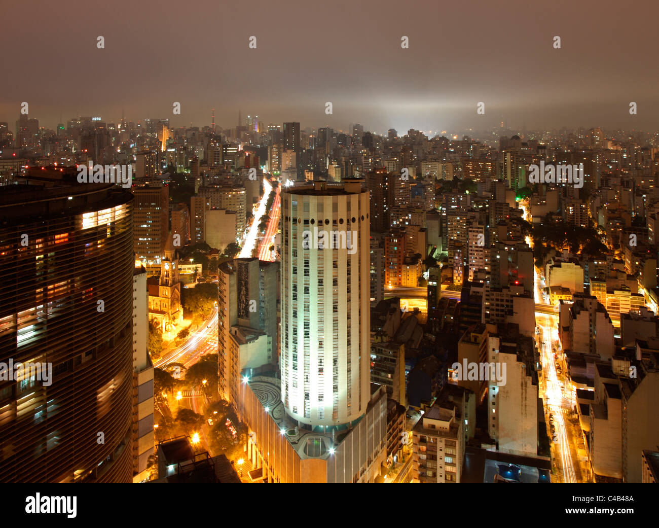 Sao Paulo vu depuis le toit-terrasse de l'Edificio Italia. Brésil Banque D'Images