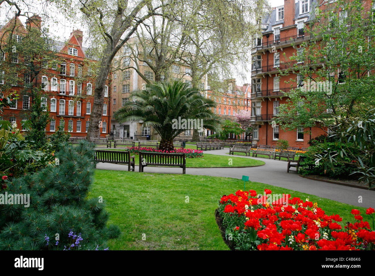 Mount Street Gardens (aka St George's Gardens) à Mayfair, Londres, UK Banque D'Images