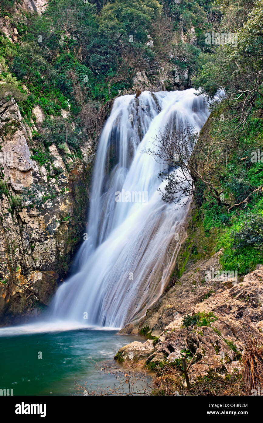 Cascade Cachee Banque D Image Et Photos Alamy