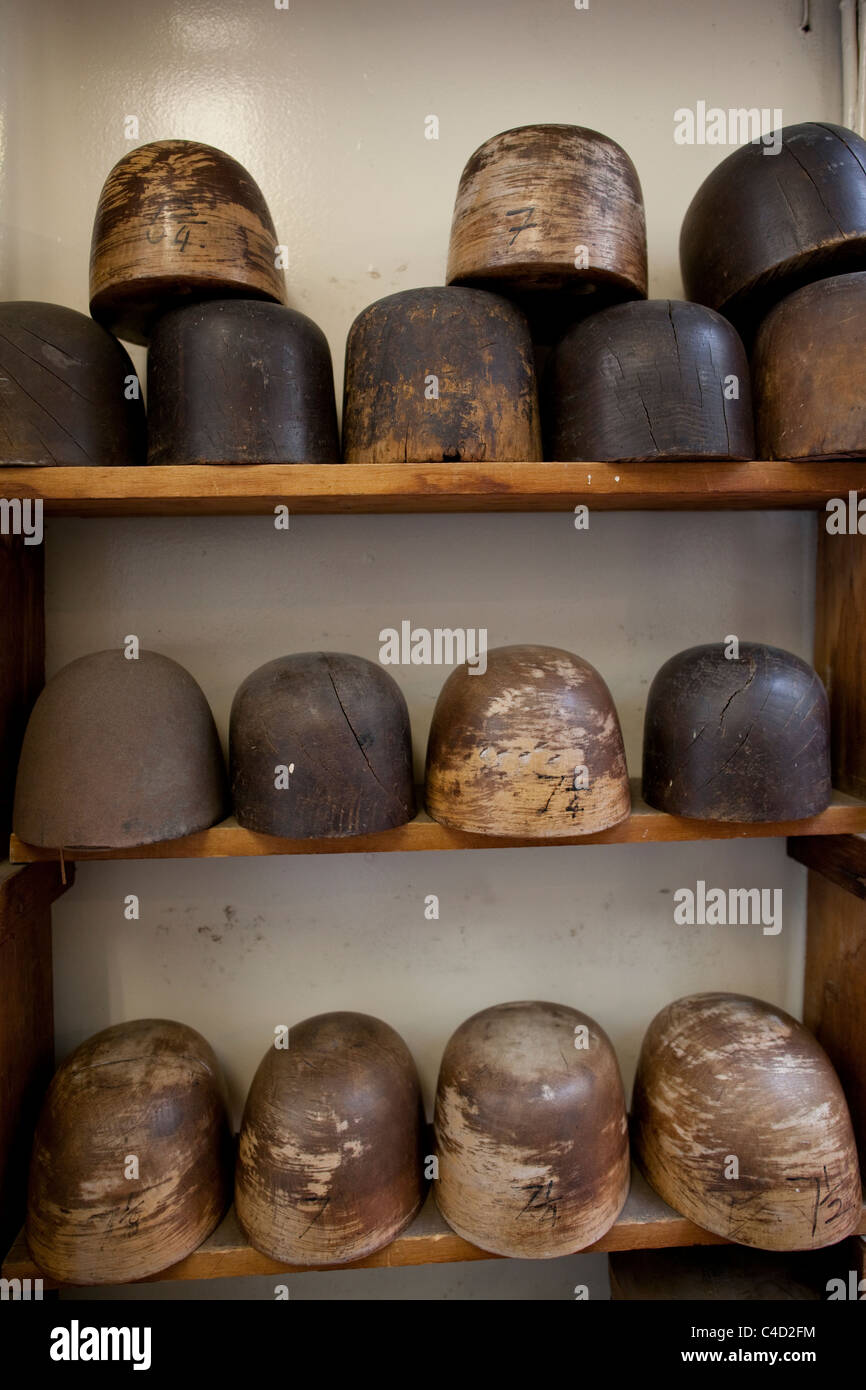 À l'écluse d'accessoires & Co hatters, St James, Londres. Photo:Jeff Gilbert Banque D'Images
