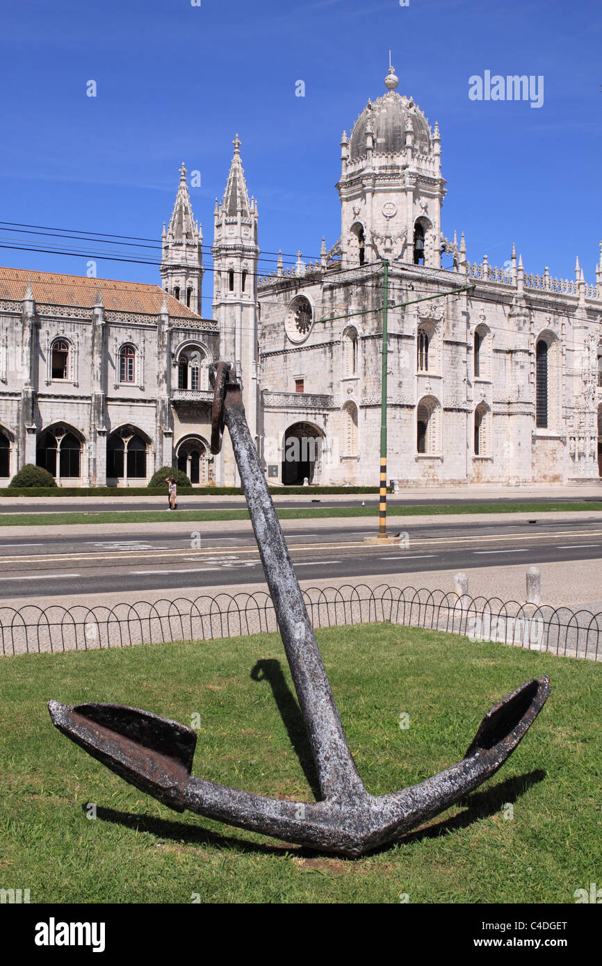 La Lisbonne Belem Mosteiro dos Jeronimos avec ancre de bateau ancien Banque D'Images