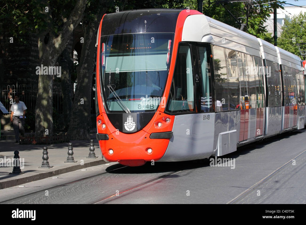 Nouveau tramway Citadis d'Alstom dans le centre d'Istanbul Banque D'Images