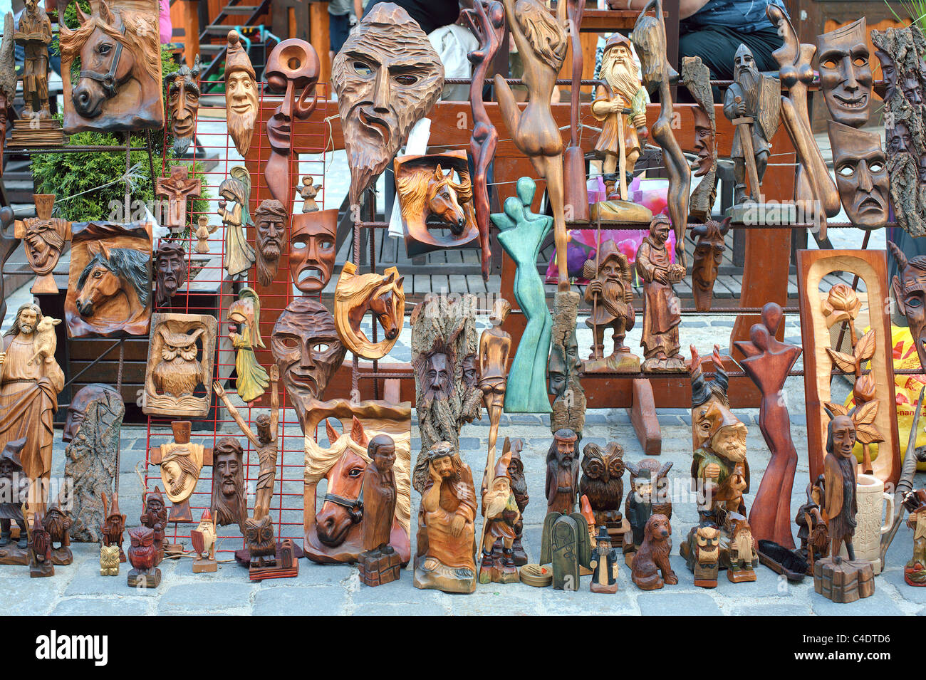 Sculptures en bois sur l'écran du vieux marché de Wroclaw Banque D'Images