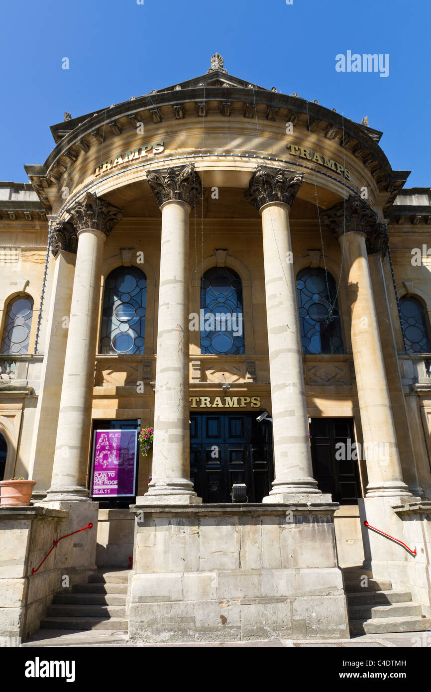 Clochards de nuit dans le centre-ville de Worcester Banque D'Images