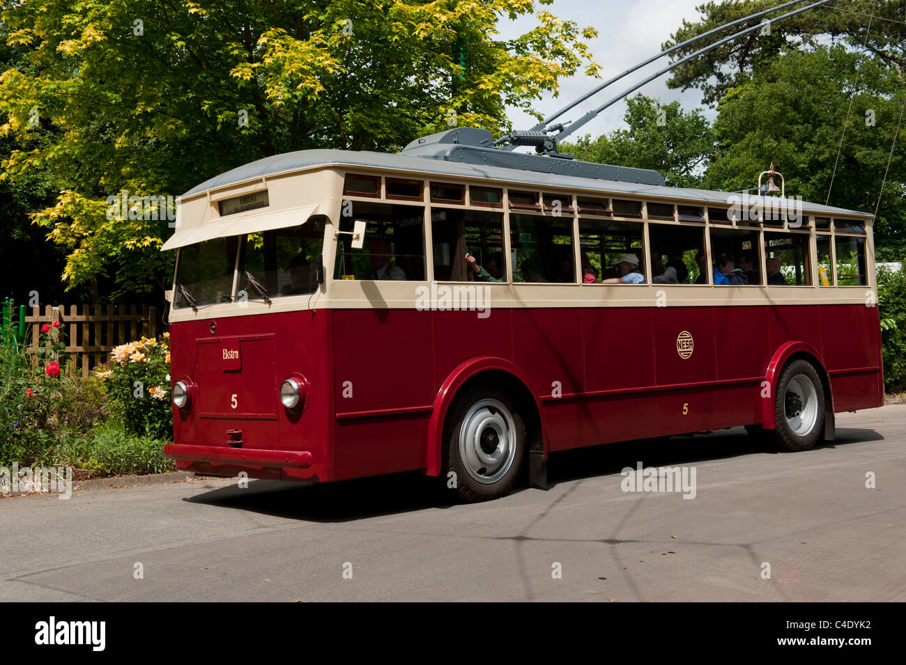 Bus électrique à Transport Museum UK vintage transport Banque D'Images