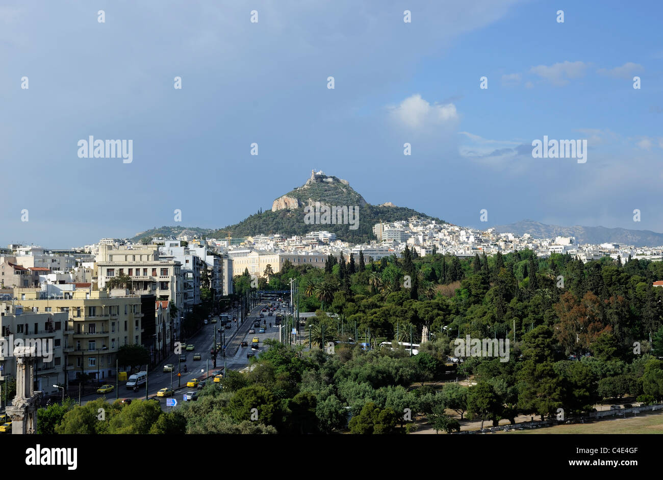 Athènes, Grèce, vue panoramique aérienne sur la colline Lykavittos Banque D'Images