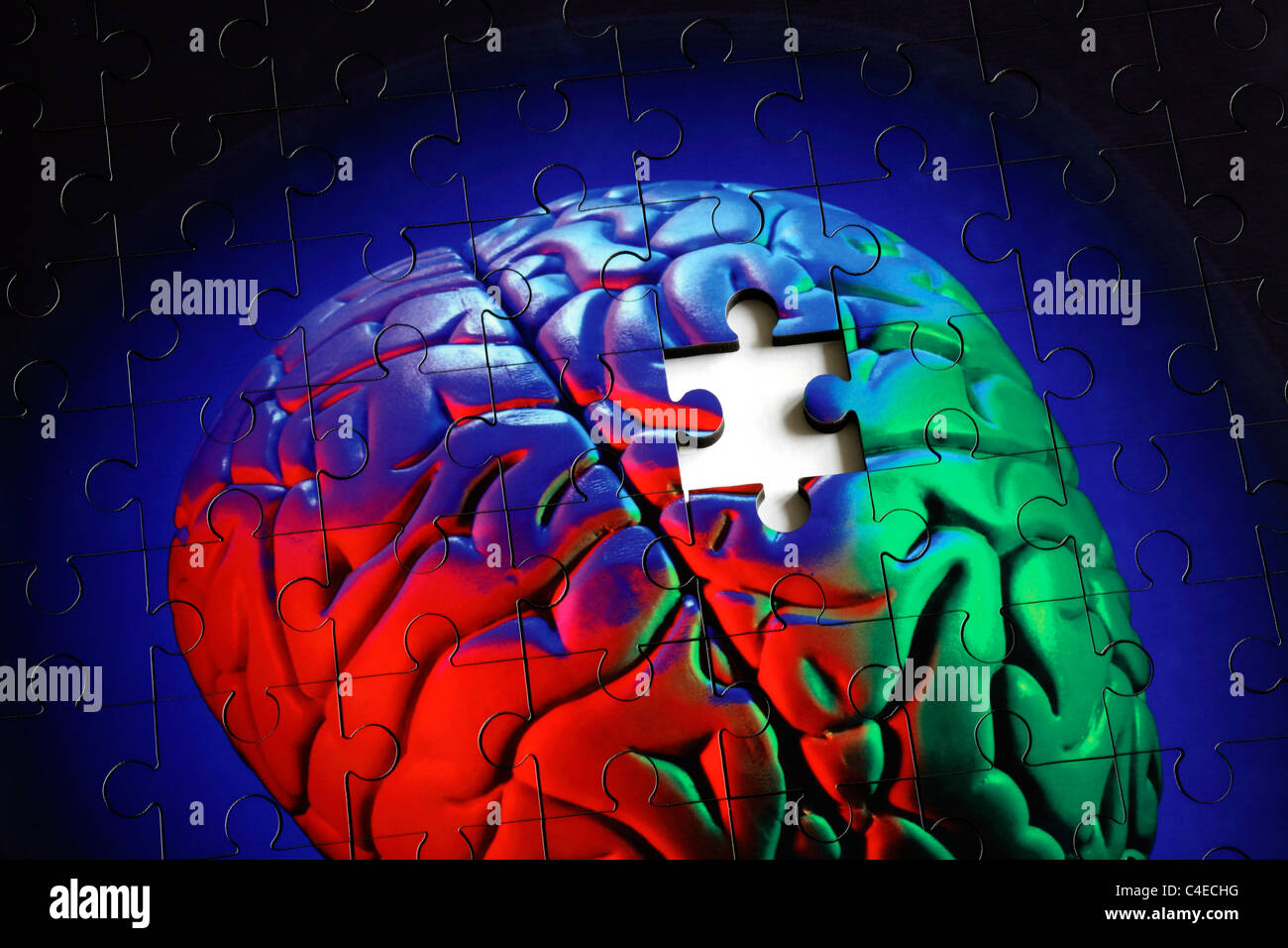 Morceau manquant dans un puzzle faites à partir d'une photo d'un humain (modèle) du cerveau. Banque D'Images
