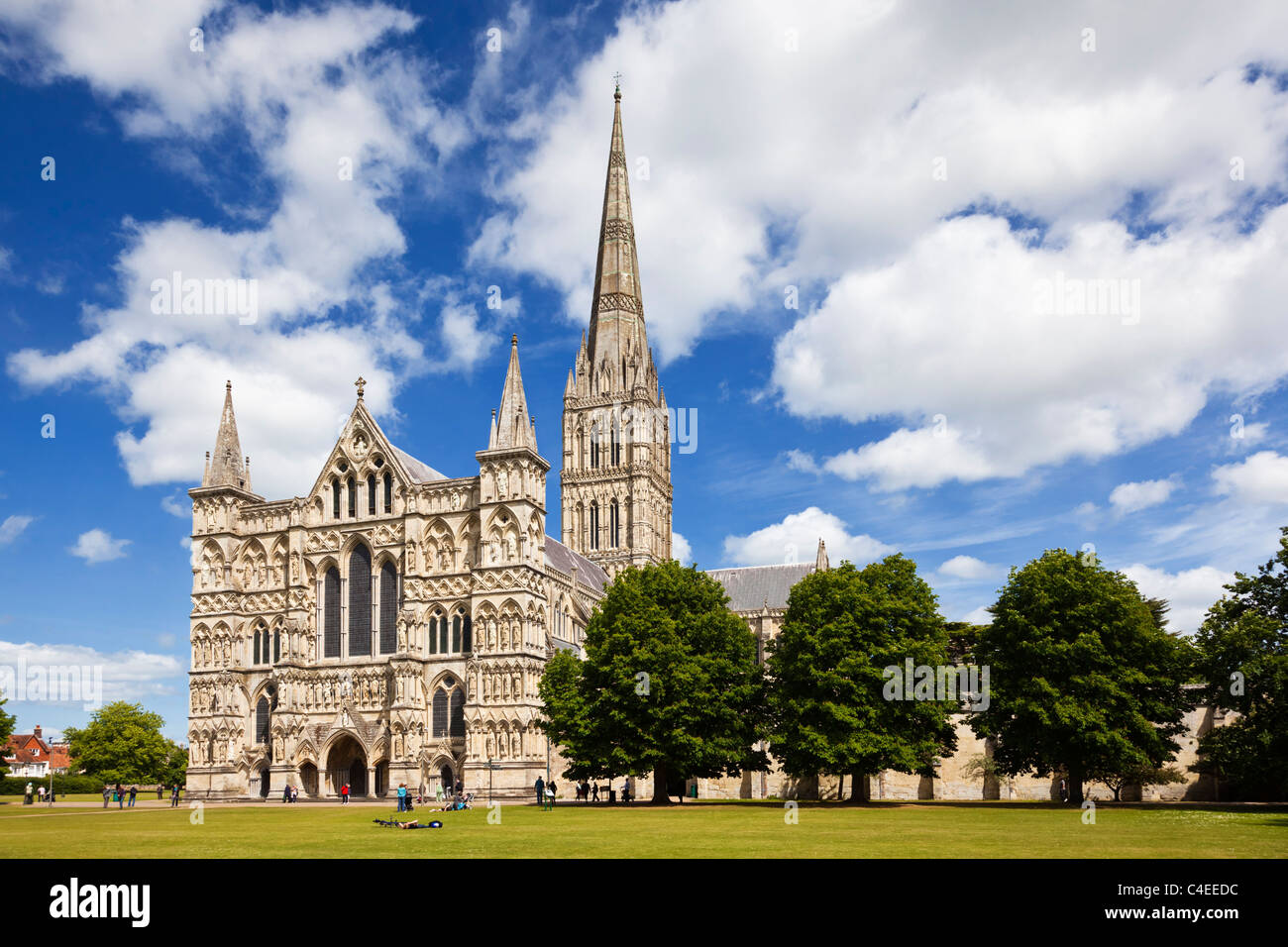 La cathédrale de Salisbury, Wiltshire, Angleterre, Royaume-Uni Banque D'Images