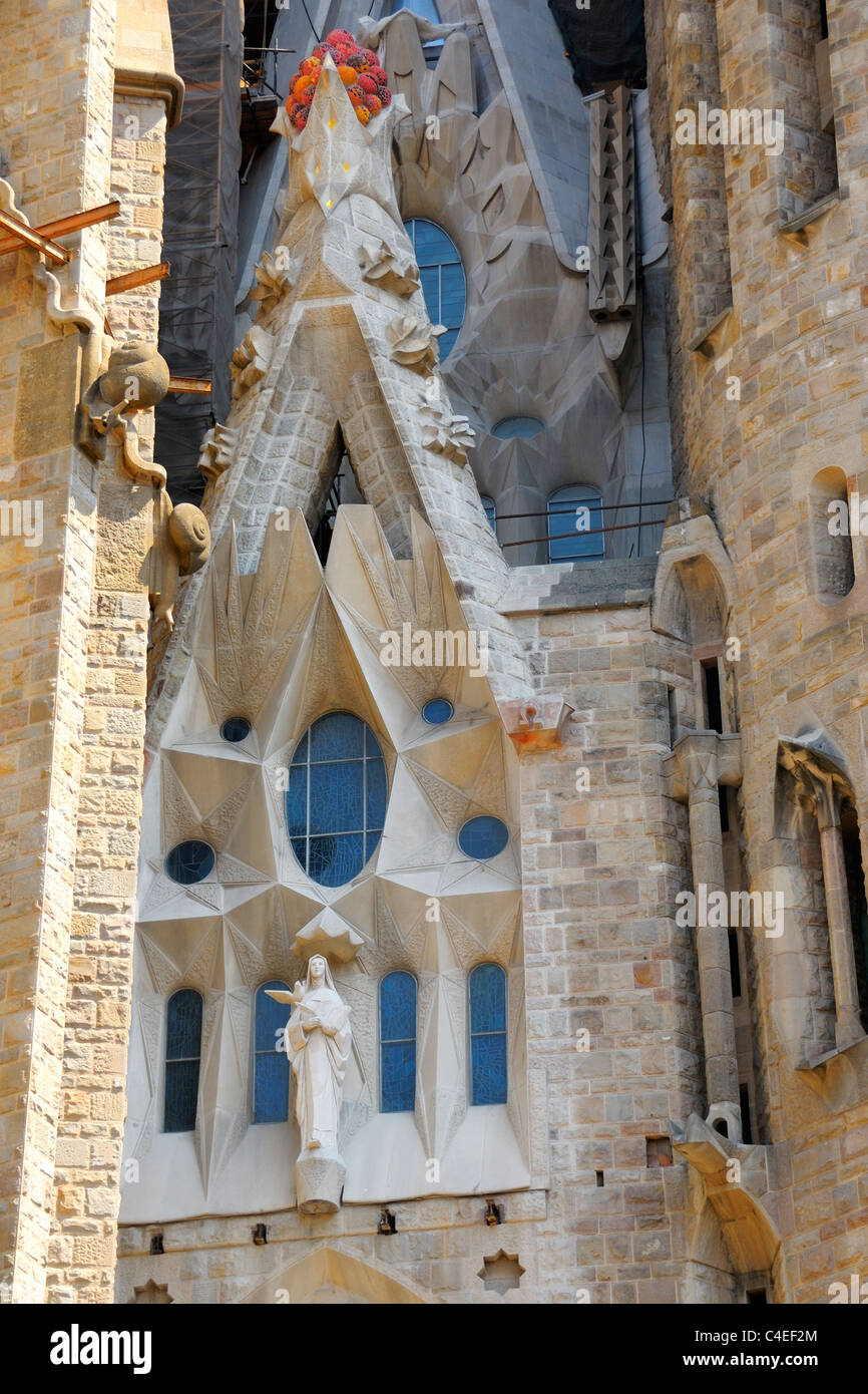 Détails sur la façade nord de la Sagrada Familia (église de la Sainte