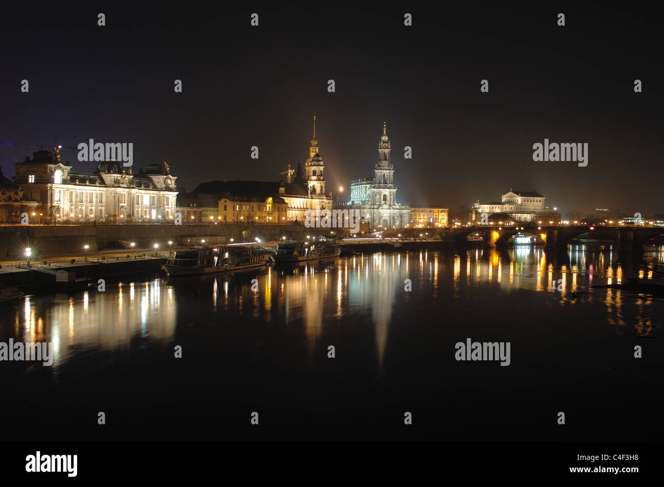 Altstatt von Dresden bei nacht. Banque D'Images