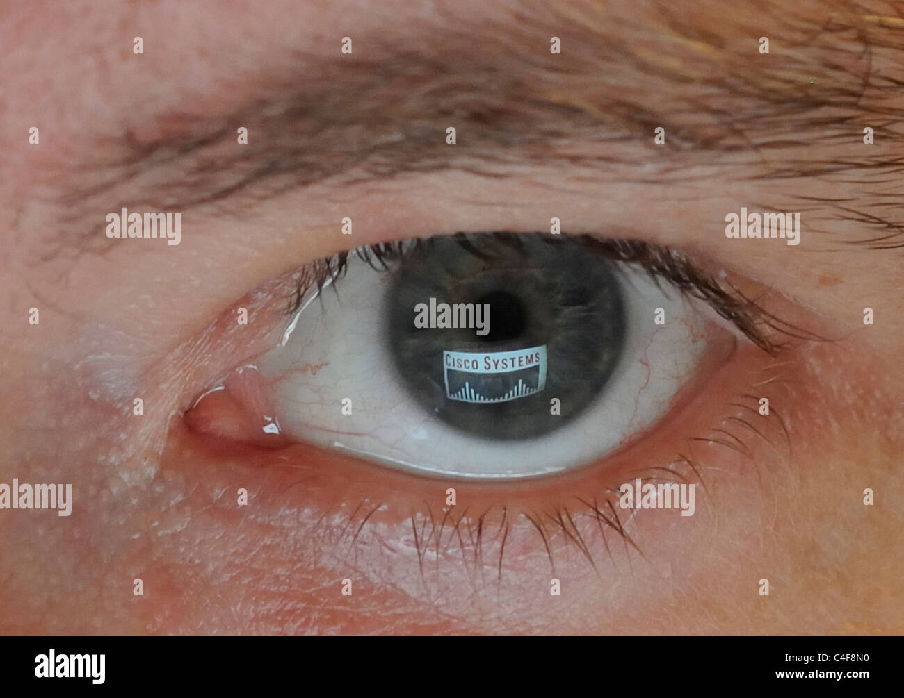 Logo de l'entreprise reflète dans l'Œil Banque D'Images