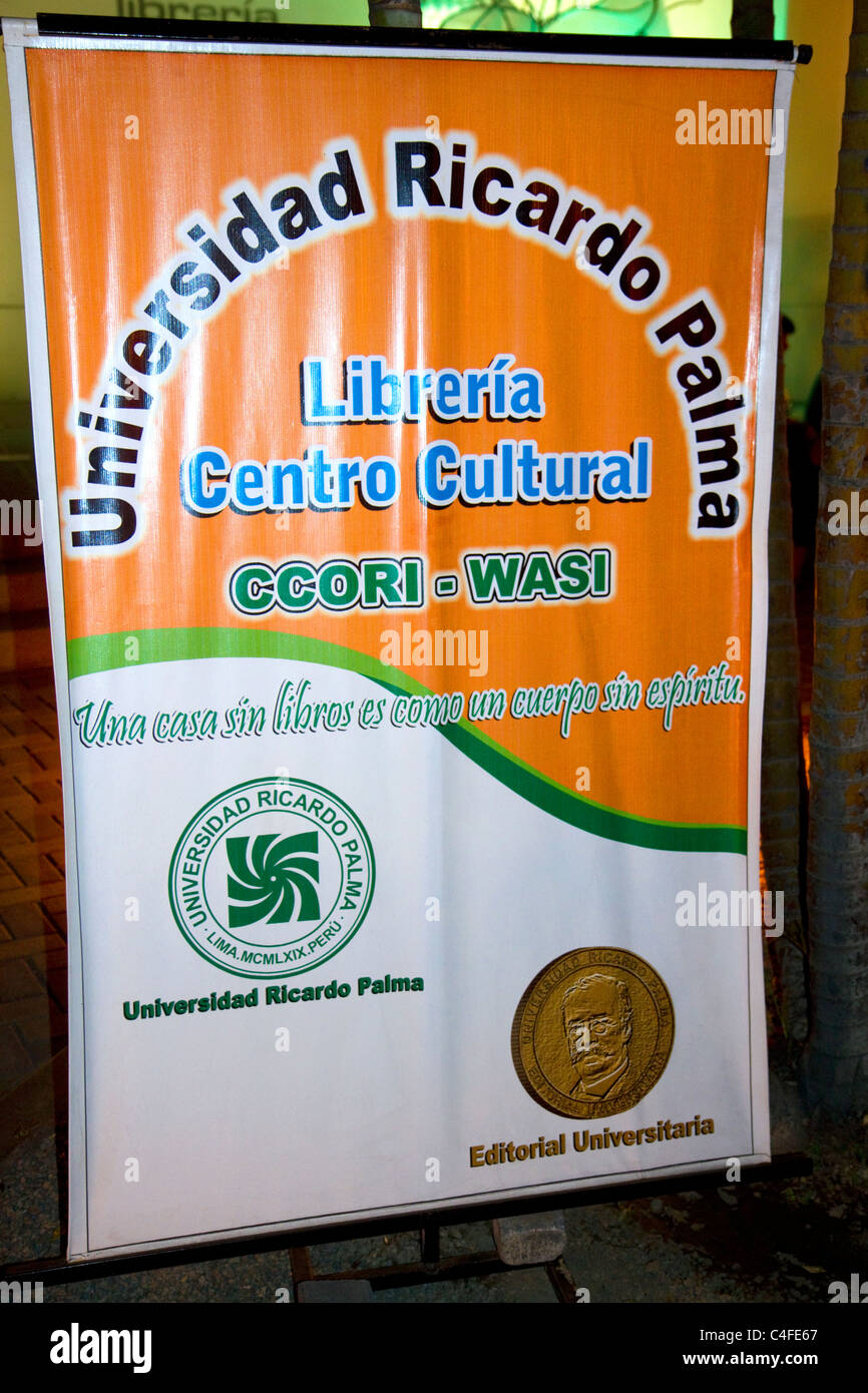Signe d'espagnol à Lima, Pérou. Banque D'Images