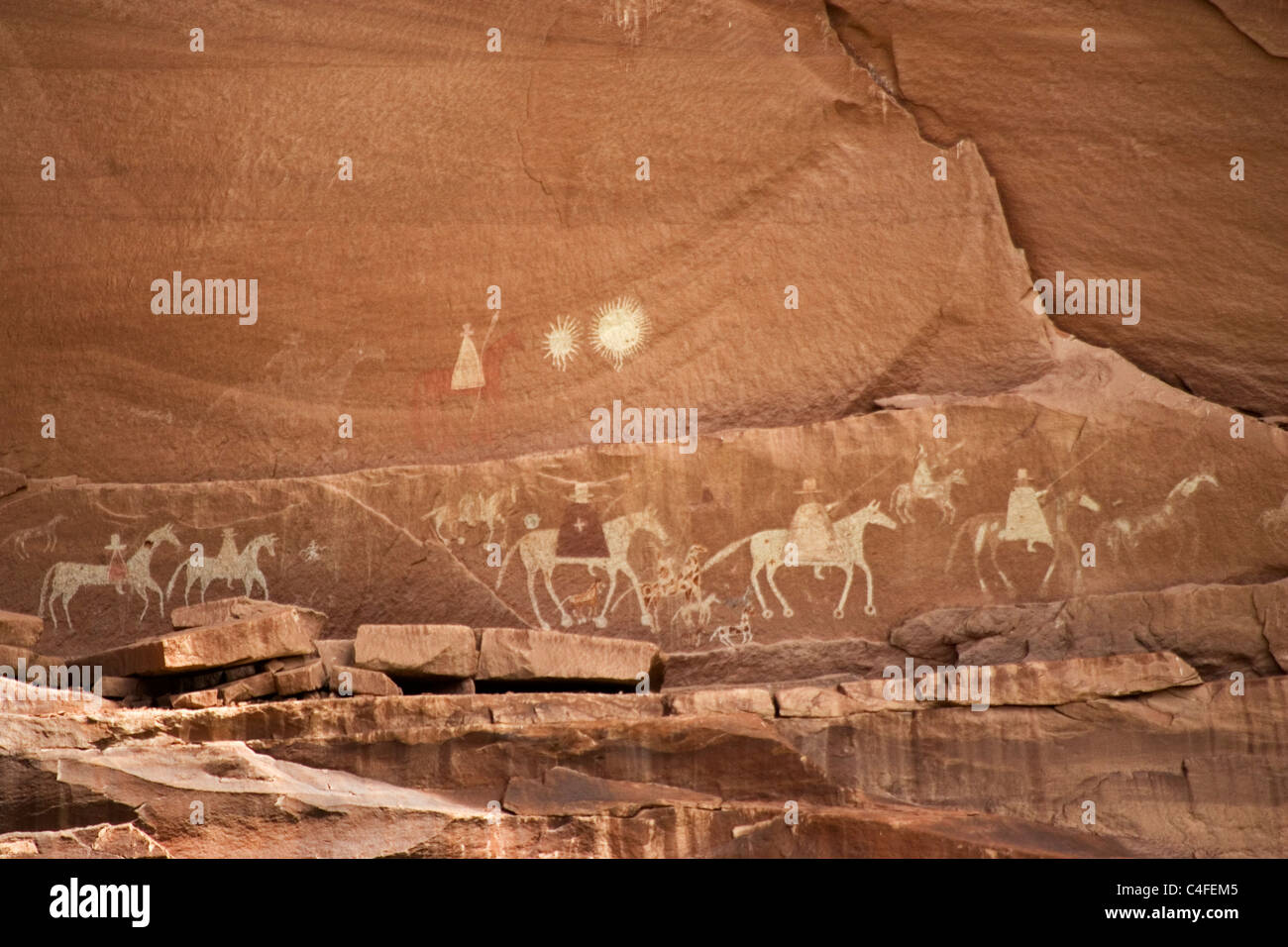 Le pictogramme de Navajo une antilope à côté de l'heure pictogrammes Anasazis.Canyon de Chelly National Monument, Arizona.. Banque D'Images