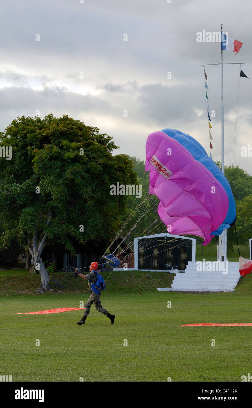 Montrer des forces françaises à la réunion de parachutistes Banque D'Images