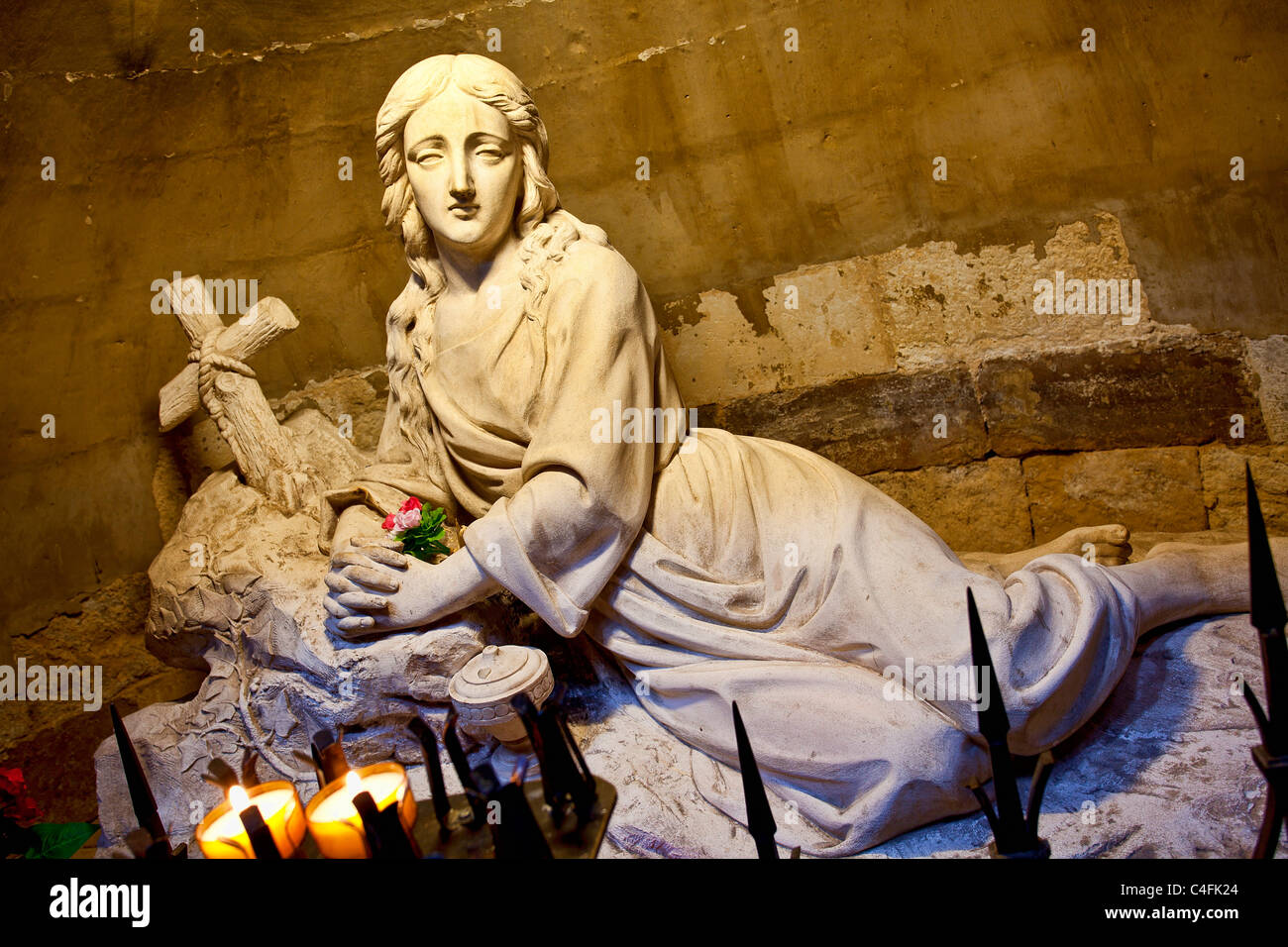 France, Var (83), Saint Maximin la Sainte Baume, la basilique Sainte Marie Madeleine, statue de Sainte Marie Madeleine Banque D'Images