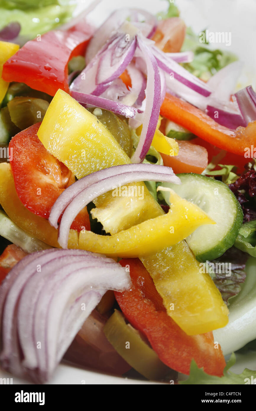 Close up image de poivre et salade d'oignons rouges Banque D'Images