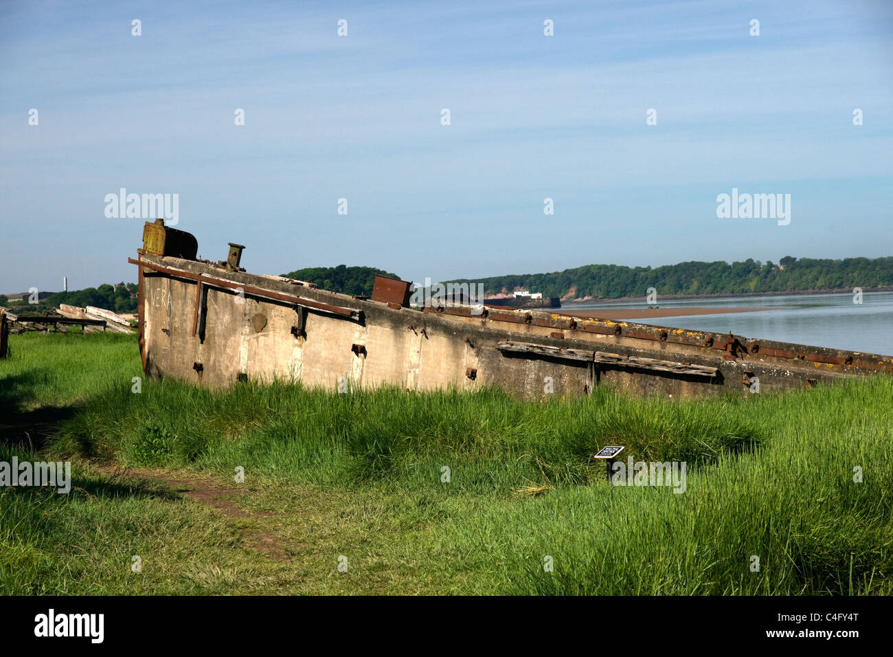 Barges fait naufrage près du village de Purton Gloucestershire, sur les rives du fleuve Severn Banque D'Images