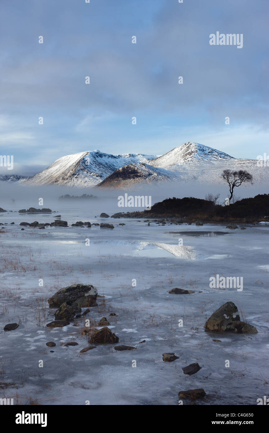 Lochan na h-Achlaise & Le Mont Noir en hiver, Argyll et Bute, Highlands, Scotland, UK Banque D'Images