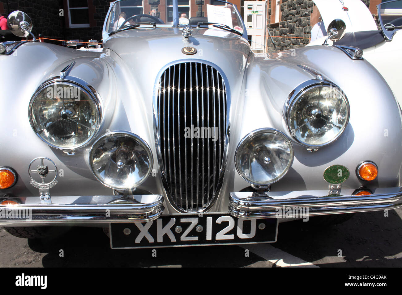 Jaguar XK120 personnalisé avec l'enregistrement à l'événement 2011 Hillclimb Cultra, comté de Down, Irlande du Nord, Royaume-Uni Banque D'Images