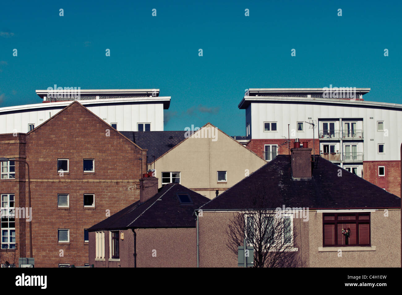 L'environnement urbain. Vue compressée sur les maisons. Banque D'Images