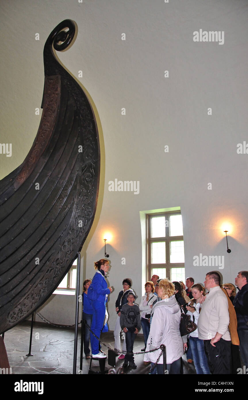 Groupe en voyage organisé Viking Ship Museum, Bygdøynesveien, Péninsule de Bygdøy, Oslo, Oslo, comté d'Østlandet, Norvège Région Banque D'Images