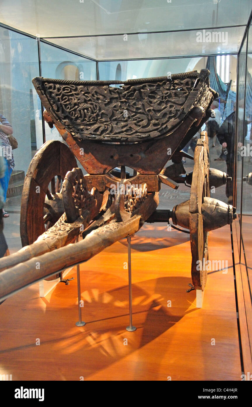 Ancien wagon en bois, Musée des navires viking, Bygdøynesveien, péninsule de Bygdøy, Oslo,Région d'Østlandet, Norvège Banque D'Images