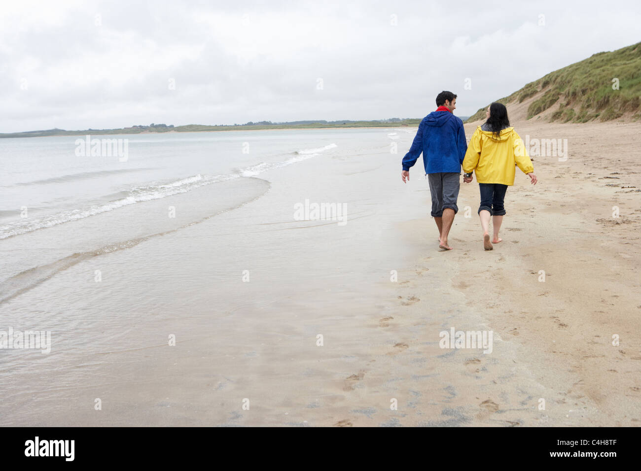 Couple on beach in love Banque D'Images