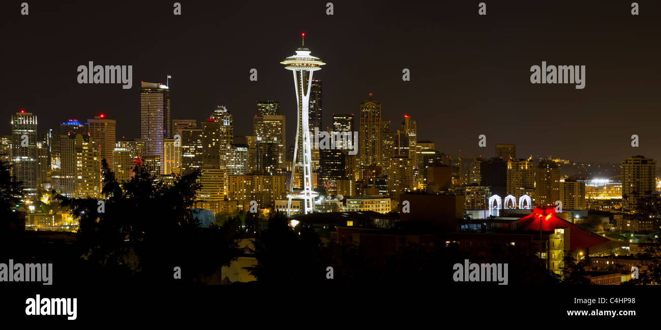 Seattle Downtown Skyline de Kerry Parc de nuit Panorama Banque D'Images