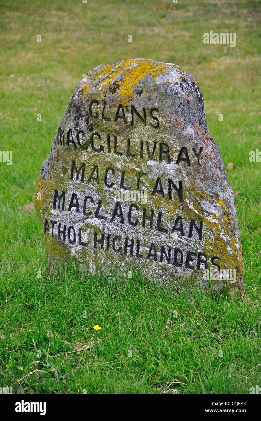 Pierre tombale commémorative sur le site de Culloden Moor, la bataille
