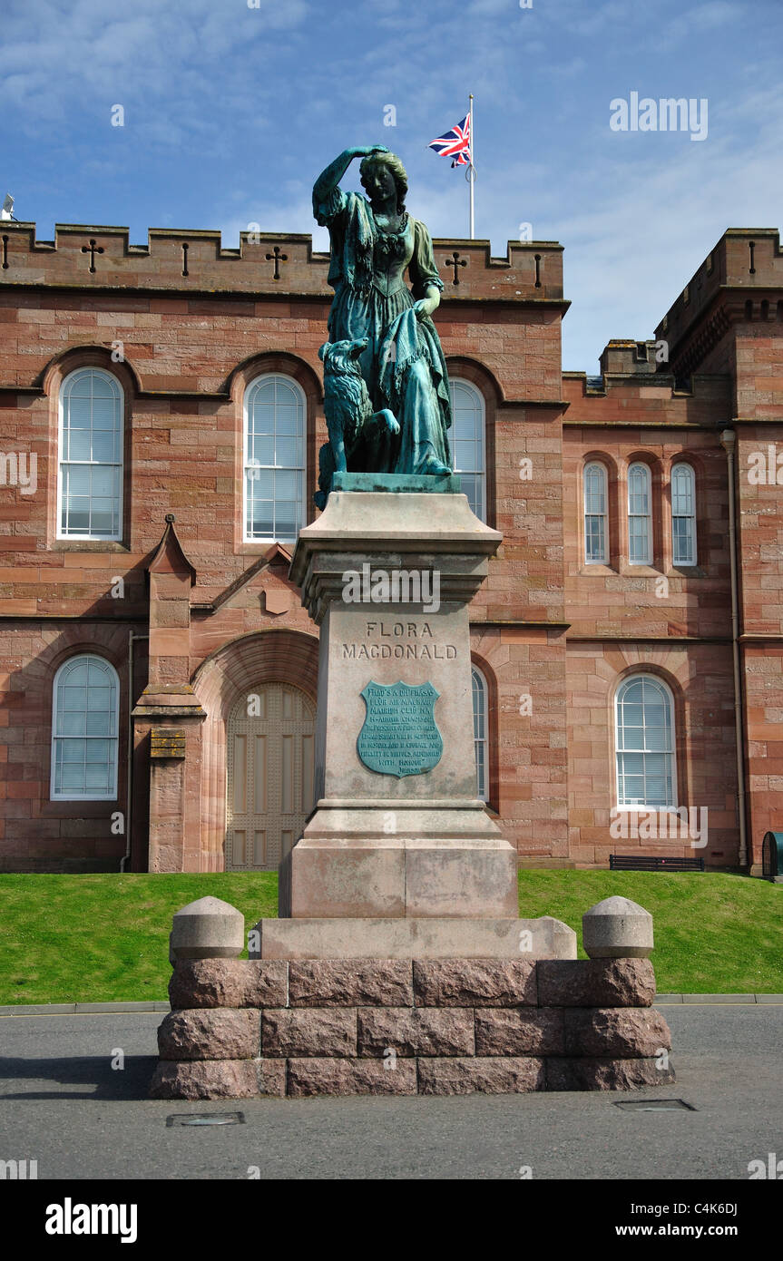 Flora Macdonald statue devant le Château d'Inverness, Castle Hill, Inverness, Highland, Ecosse, Royaume-Uni Banque D'Images