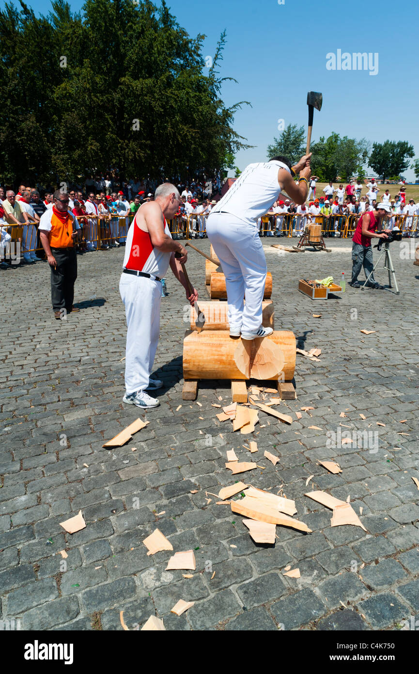 Sports de la 'Plaza de Los Fueros" (tribunaux Square), San Fermín street-fête, Pamplona, Navarra (Navarre), l'Espagne, l'Europe. Banque D'Images