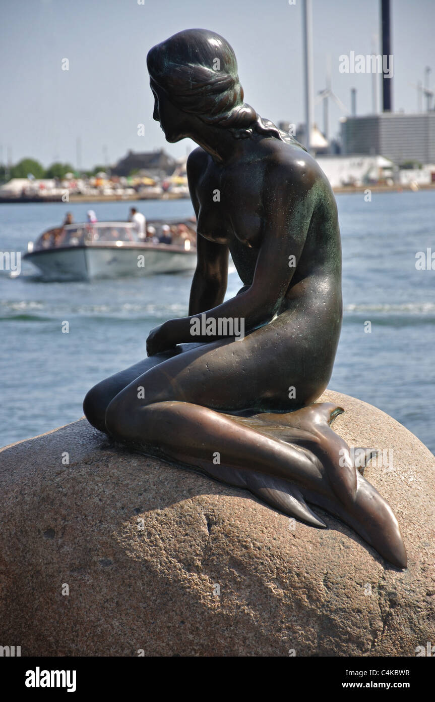 La statue de la petite Sirène (Den Lille Havfrue), Copenhague (Kobenhavn), Royaume du Danemark Banque D'Images