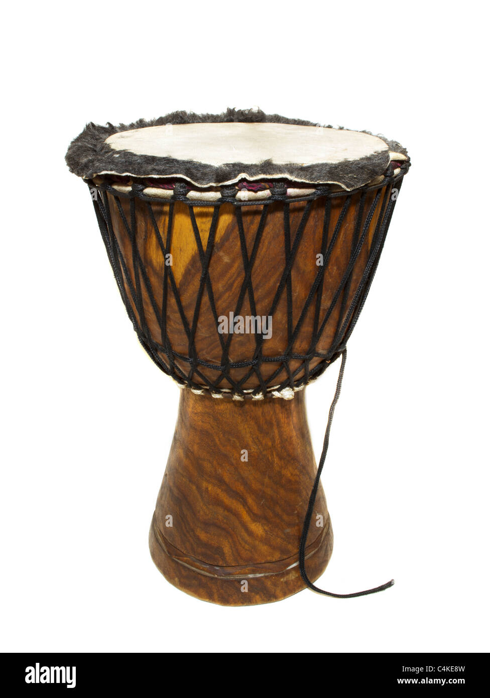 Grand djembe sur le fond blanc. Banque D'Images